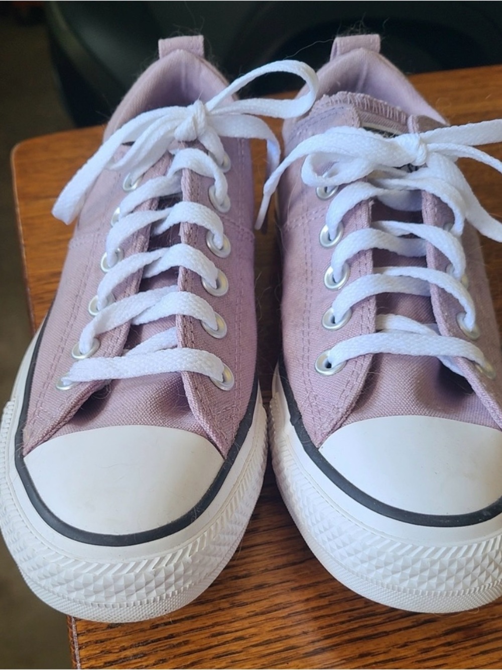 NWOT Converse Women’s Low-Top Sneakers in Dusty Lavender w/ White